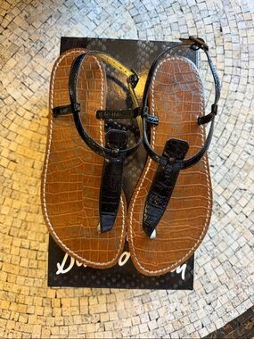 Sam Edelman Black Croc-Embossed T-Strap Sandals with Brown Footbed